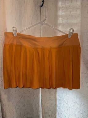 Lululemon pleated skirt
